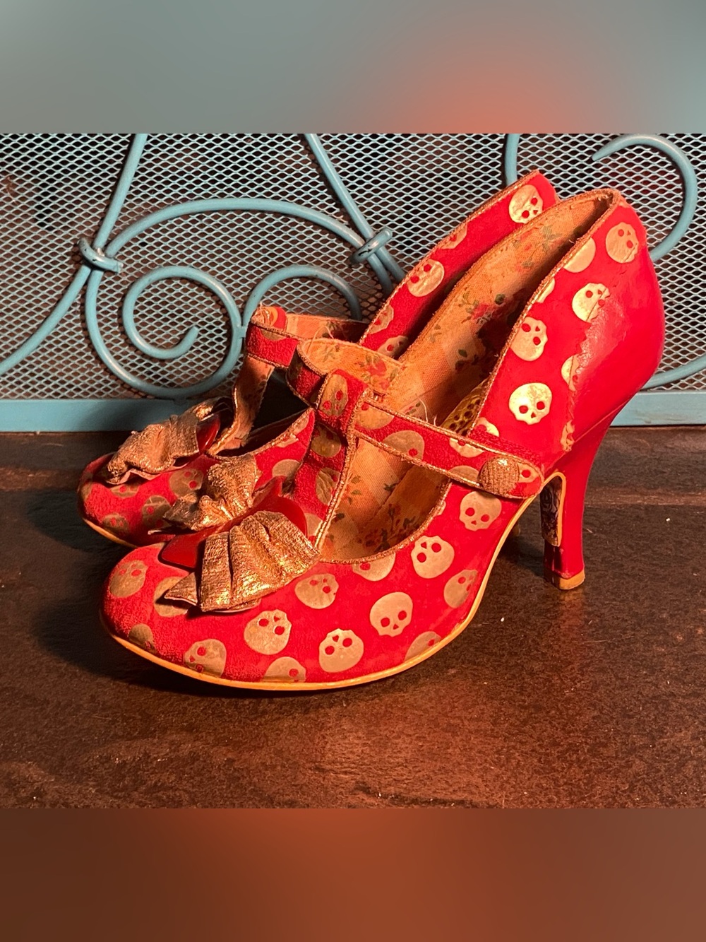 Adorable Irregular Choice T-strap pumps,red leather,gold skull print,hearts,bows